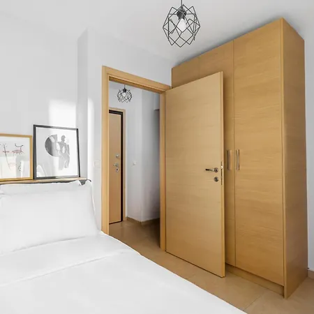 Appartement Retro In The Center By Binobi!