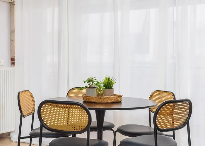 Apartment Retro In The Center By Binobi!